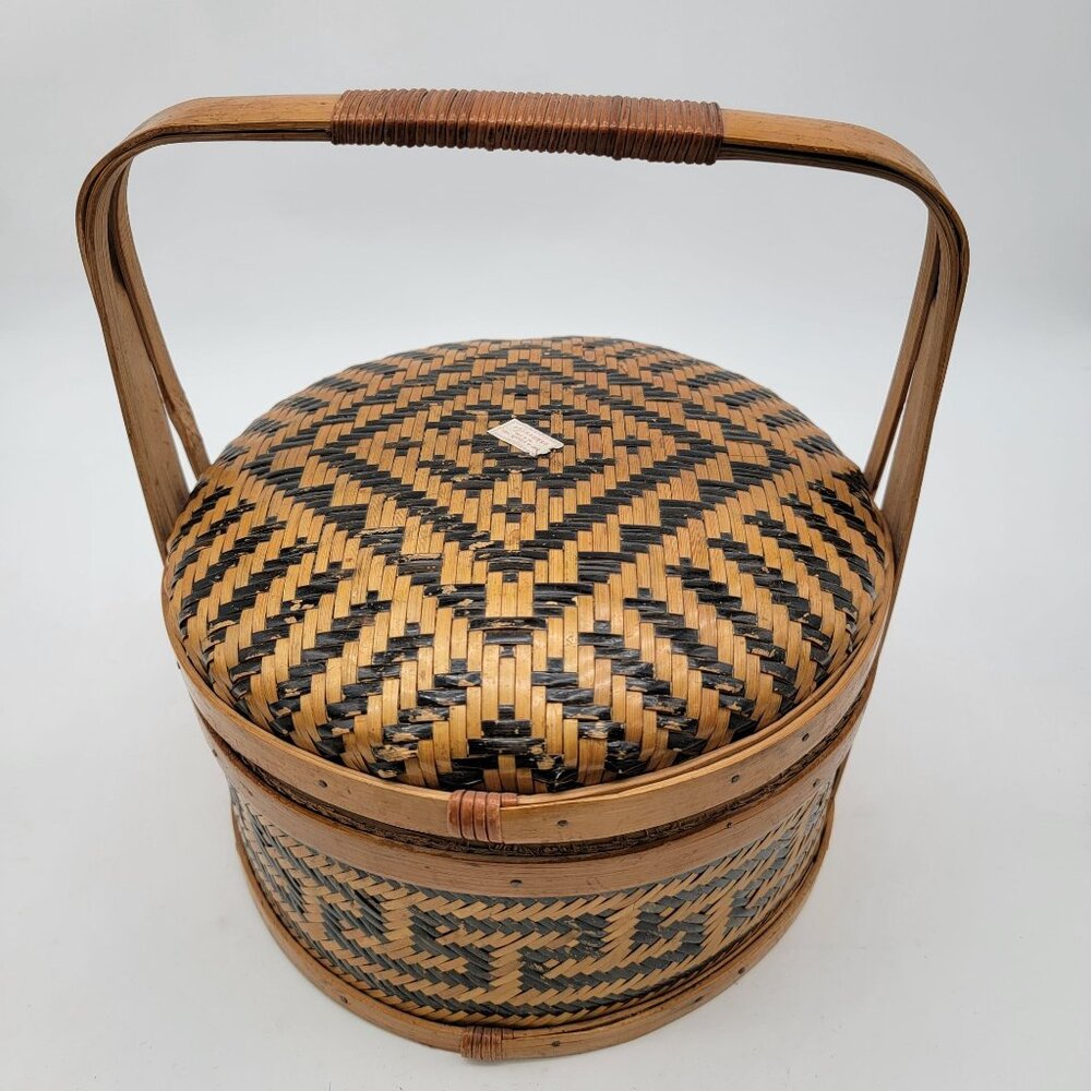 Vintage Chinese Woven Bamboo Wedding Basket - Picture 5 of 10